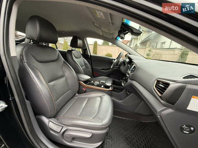 Черный Хендай Ioniq, объемом двигателя 0 л и пробегом 100 тыс. км за 14200 $, фото 32 на Automoto.ua