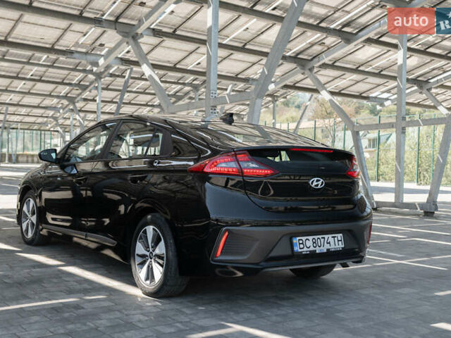 Чорний Хендай Ioniq, об'ємом двигуна 1.58 л та пробігом 53 тис. км за 15850 $, фото 2 на Automoto.ua