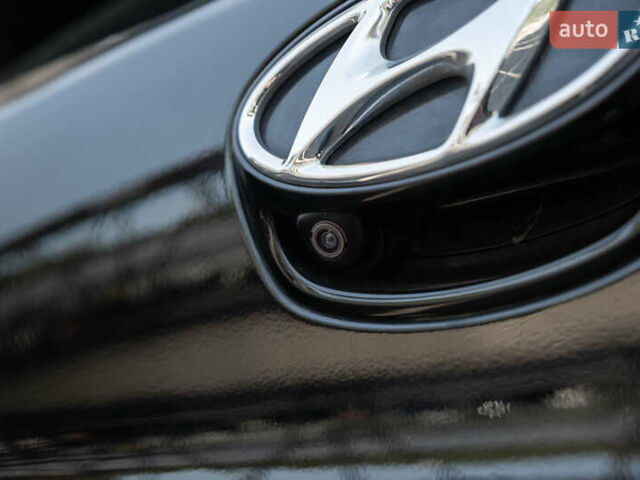 Чорний Хендай Ioniq, об'ємом двигуна 1.58 л та пробігом 53 тис. км за 15850 $, фото 6 на Automoto.ua