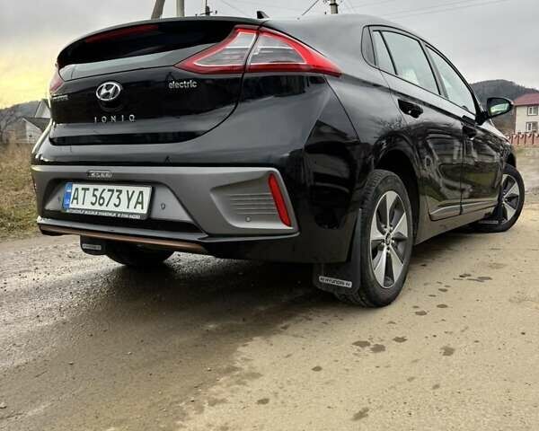 Черный Хендай Ioniq, объемом двигателя 0 л и пробегом 93 тыс. км за 12200 $, фото 5 на Automoto.ua