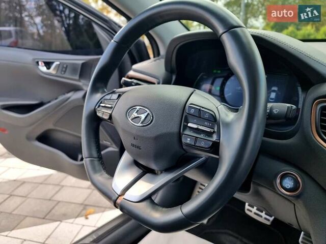Хендай Ioniq 2018 у Вінниці на Automoto.ua Чорний Хендай Ioniq, об'ємом двигуна 0 л та пробігом 100 тис. км за 13999 $, фото 39 на Automoto.ua