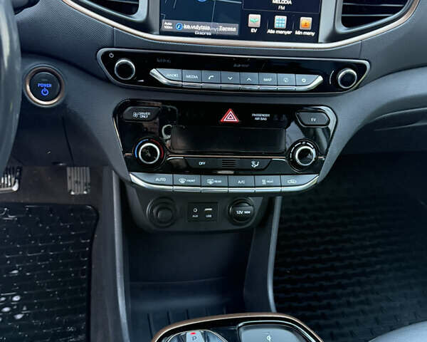 Черный Хендай Ioniq, объемом двигателя 0 л и пробегом 145 тыс. км за 12499 $, фото 42 на Automoto.ua