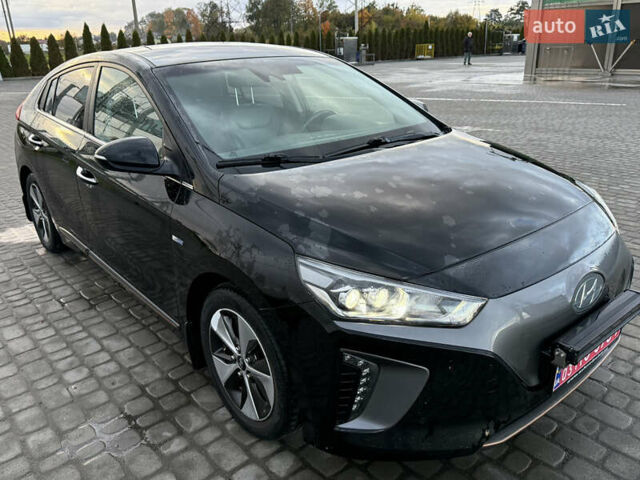 Черный Хендай Ioniq, объемом двигателя 0 л и пробегом 145 тыс. км за 12499 $, фото 6 на Automoto.ua