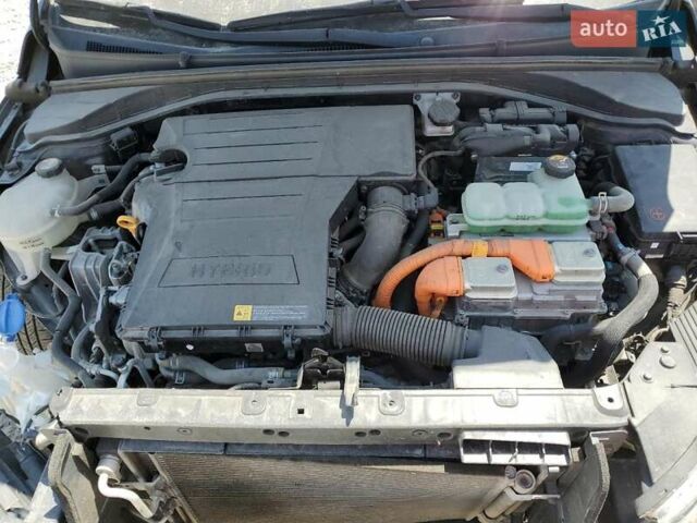 Черный Хендай Ioniq, объемом двигателя 1.58 л и пробегом 155 тыс. км за 2900 $, фото 10 на Automoto.ua