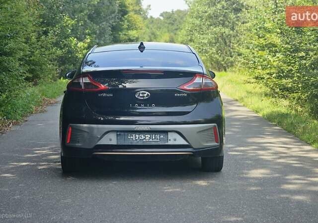 Черный Хендай Ioniq, объемом двигателя 0 л и пробегом 118 тыс. км за 14900 $, фото 1 на Automoto.ua