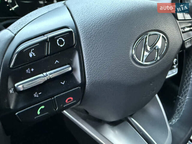 Черный Хендай Ioniq, объемом двигателя 0 л и пробегом 145 тыс. км за 12499 $, фото 52 на Automoto.ua