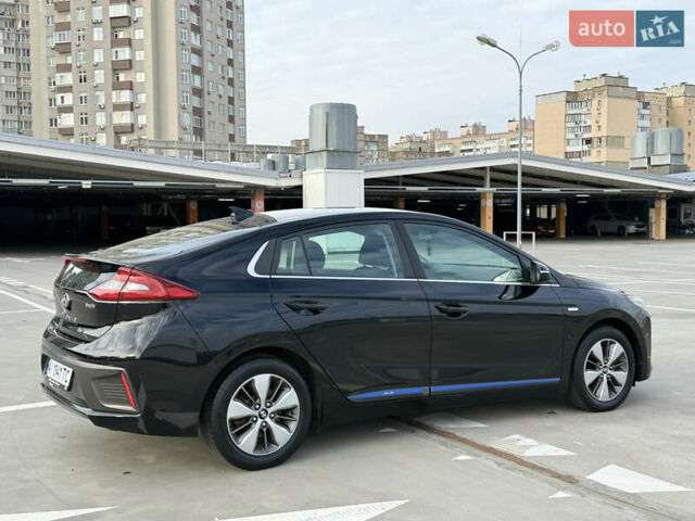 Черный Хендай Ioniq, объемом двигателя 1.6 л и пробегом 77 тыс. км за 15900 $, фото 18 на Automoto.ua