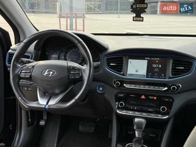 Черный Хендай Ioniq, объемом двигателя 1.6 л и пробегом 77 тыс. км за 15900 $, фото 27 на Automoto.ua