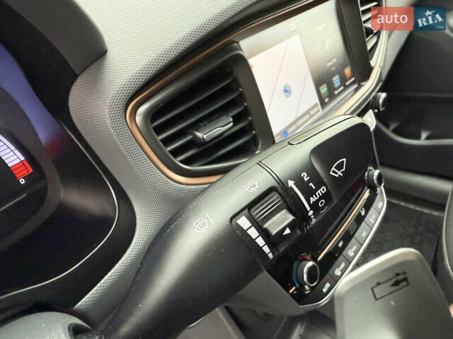 Черный Хендай Ioniq, объемом двигателя 0 л и пробегом 100 тыс. км за 14200 $, фото 19 на Automoto.ua