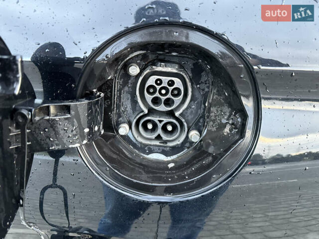 Черный Хендай Ioniq, объемом двигателя 0 л и пробегом 145 тыс. км за 12499 $, фото 69 на Automoto.ua