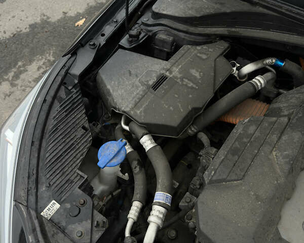 Черный Хендай Ioniq, объемом двигателя 0 л и пробегом 134 тыс. км за 13200 $, фото 58 на Automoto.ua