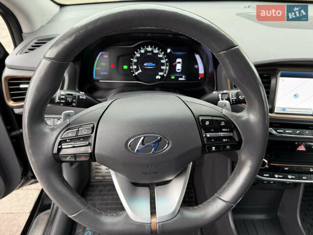Черный Хендай Ioniq, объемом двигателя 0 л и пробегом 100 тыс. км за 14200 $, фото 20 на Automoto.ua