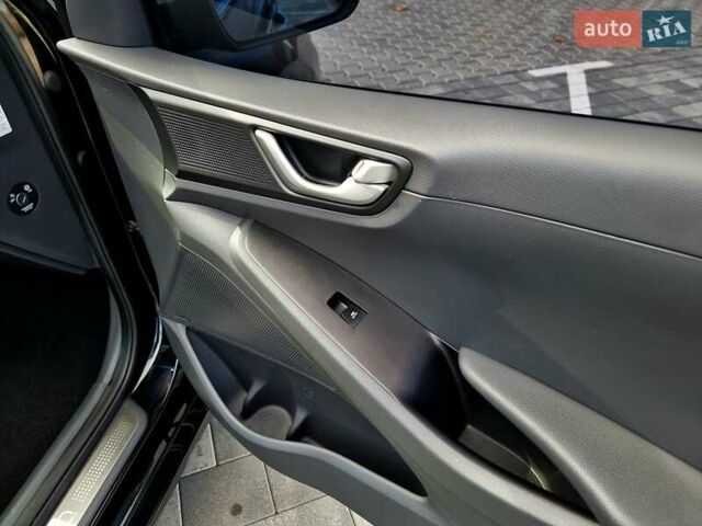 Хендай Ioniq 2018 у Вінниці на Automoto.ua Чорний Хендай Ioniq, об'ємом двигуна 0 л та пробігом 100 тис. км за 13999 $, фото 54 на Automoto.ua