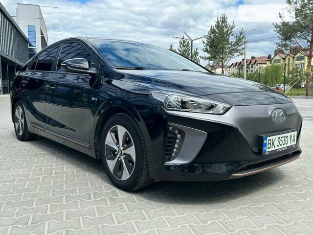 Чорний Хендай Ioniq, об'ємом двигуна 0 л та пробігом 136 тис. км за 13800 $, фото 2 на Automoto.ua