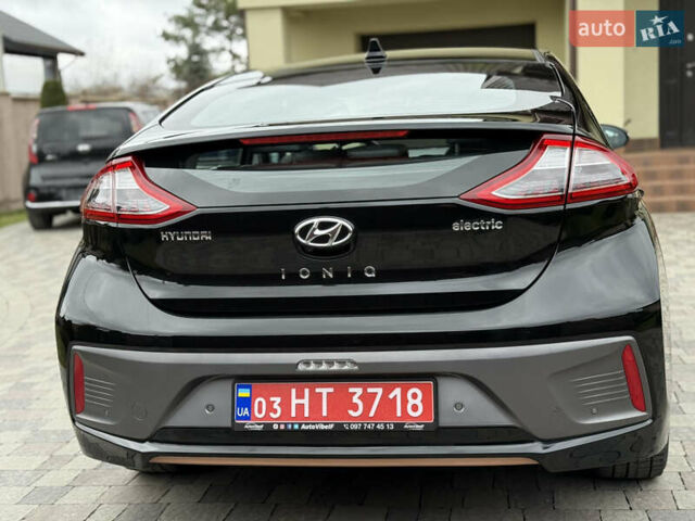 Черный Хендай Ioniq, объемом двигателя 0 л и пробегом 100 тыс. км за 14200 $, фото 9 на Automoto.ua