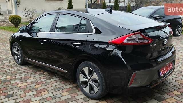 Черный Хендай Ioniq, объемом двигателя 0 л и пробегом 96 тыс. км за 13750 $, фото 5 на Automoto.ua