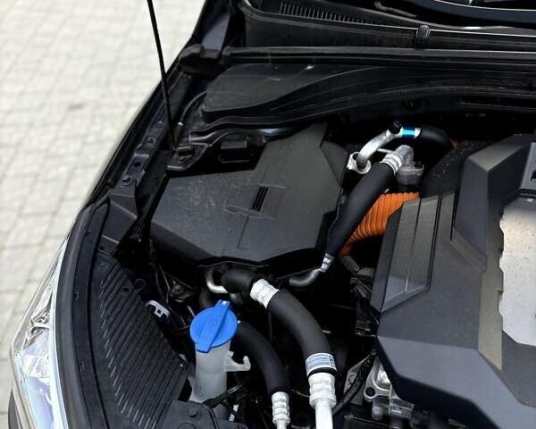 Черный Хендай Ioniq, объемом двигателя 0 л и пробегом 91 тыс. км за 12800 $, фото 72 на Automoto.ua