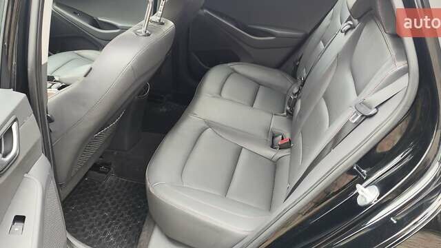 Черный Хендай Ioniq, объемом двигателя 0 л и пробегом 96 тыс. км за 13750 $, фото 12 на Automoto.ua