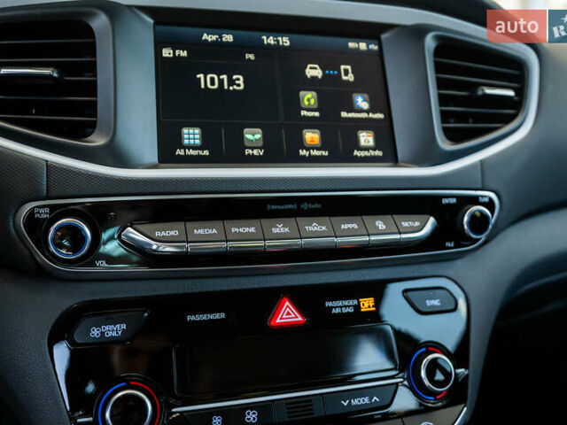 Чорний Хендай Ioniq, об'ємом двигуна 1.58 л та пробігом 53 тис. км за 15850 $, фото 24 на Automoto.ua