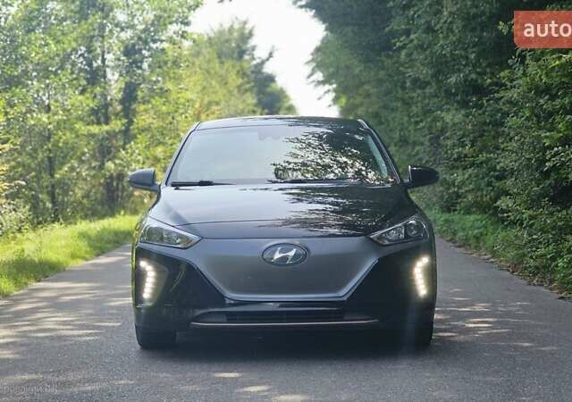 Черный Хендай Ioniq, объемом двигателя 0 л и пробегом 118 тыс. км за 14900 $, фото 6 на Automoto.ua