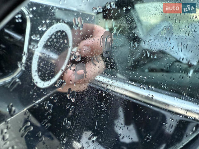 Черный Хендай Ioniq, объемом двигателя 0 л и пробегом 145 тыс. км за 12499 $, фото 72 на Automoto.ua