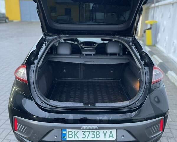 Чорний Хендай Ioniq, об'ємом двигуна 0 л та пробігом 183 тис. км за 11400 $, фото 8 на Automoto.ua