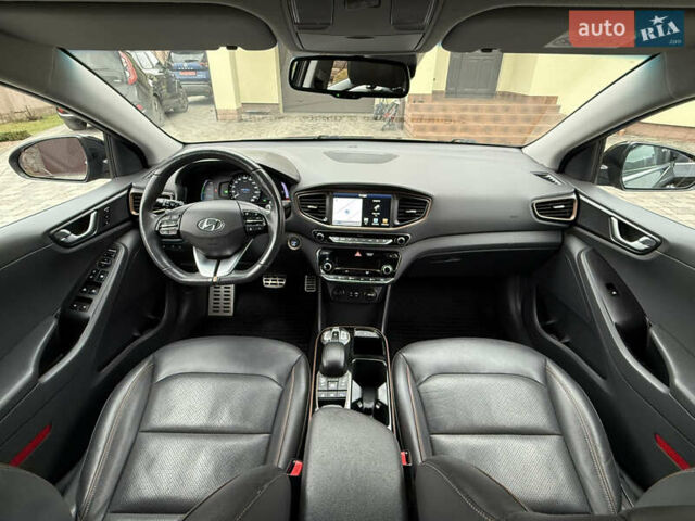 Черный Хендай Ioniq, объемом двигателя 0 л и пробегом 100 тыс. км за 14200 $, фото 33 на Automoto.ua