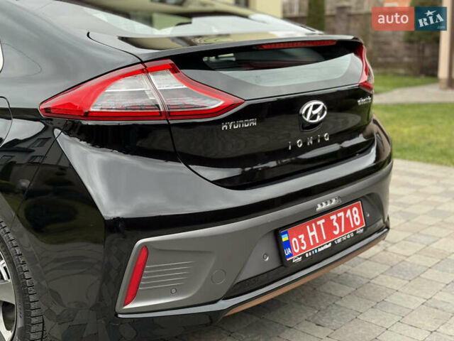 Черный Хендай Ioniq, объемом двигателя 0 л и пробегом 100 тыс. км за 14200 $, фото 11 на Automoto.ua