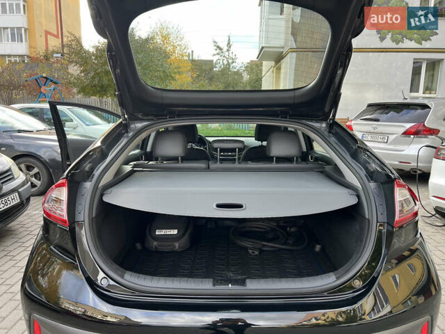 Чорний Хендай Ioniq, об'ємом двигуна 0 л та пробігом 90 тис. км за 14150 $, фото 59 на Automoto.ua