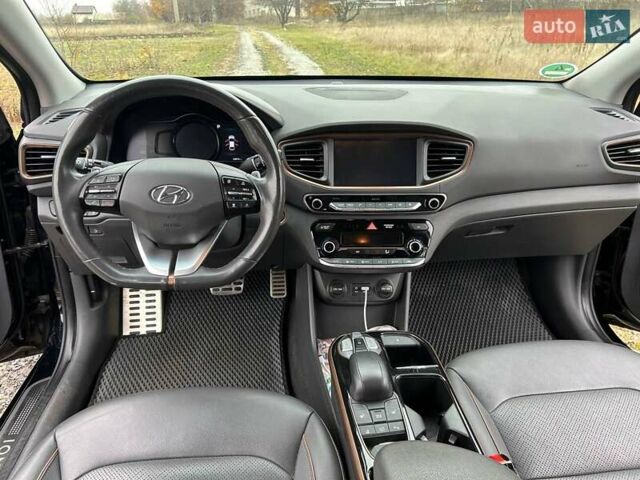 Чорний Хендай Ioniq, об'ємом двигуна 0 л та пробігом 65 тис. км за 15500 $, фото 6 на Automoto.ua