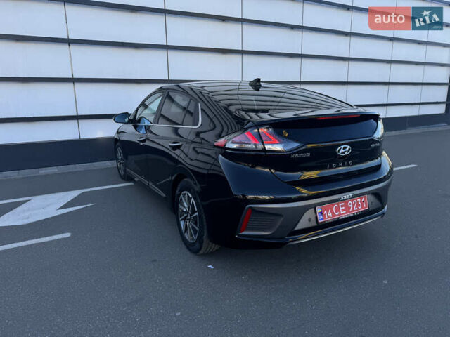 Чорний Хендай Ioniq, об'ємом двигуна 0 л та пробігом 102 тис. км за 14900 $, фото 10 на Automoto.ua