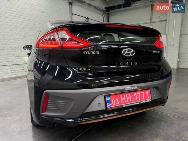 Чорний Хендай Ioniq, об'ємом двигуна 0 л та пробігом 108 тис. км за 14401 $, фото 6 на Automoto.ua