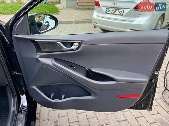 Чорний Хендай Ioniq, об'ємом двигуна 0 л та пробігом 90 тис. км за 14150 $, фото 37 на Automoto.ua