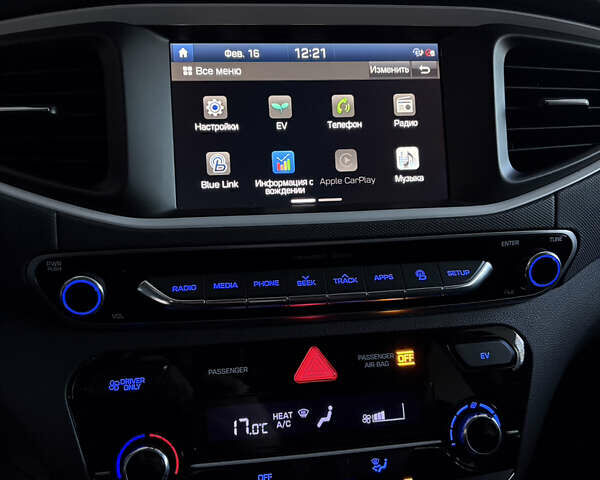 Чорний Хендай Ioniq, об'ємом двигуна 0 л та пробігом 113 тис. км за 12500 $, фото 12 на Automoto.ua