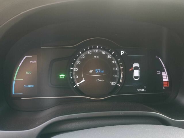 Черный Хендай Ioniq, объемом двигателя 0 л и пробегом 85 тыс. км за 7200 $, фото 7 на Automoto.ua