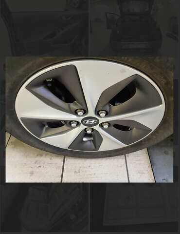 Чорний Хендай Ioniq, об'ємом двигуна 0 л та пробігом 90 тис. км за 14150 $, фото 99 на Automoto.ua