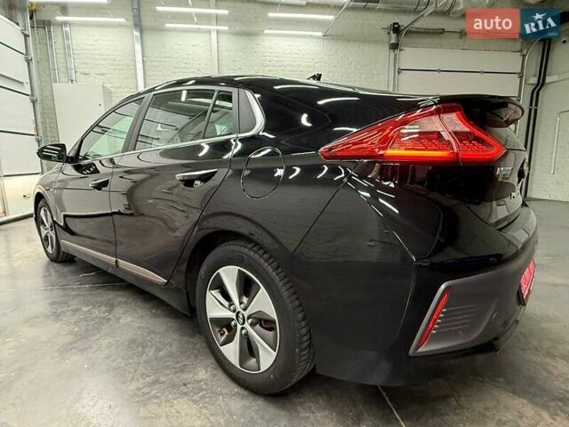 Чорний Хендай Ioniq, об'ємом двигуна 0 л та пробігом 108 тис. км за 14401 $, фото 7 на Automoto.ua