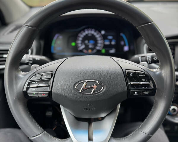Чорний Хендай Ioniq, об'ємом двигуна 1.6 л та пробігом 205 тис. км за 12500 $, фото 12 на Automoto.ua