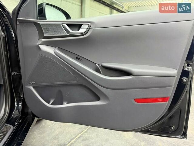 Чорний Хендай Ioniq, об'ємом двигуна 0 л та пробігом 108 тис. км за 14401 $, фото 25 на Automoto.ua