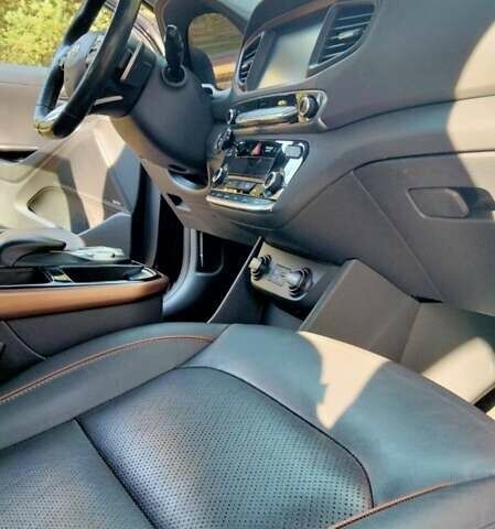 Черный Хендай Ioniq, объемом двигателя 0 л и пробегом 161 тыс. км за 12500 $, фото 5 на Automoto.ua