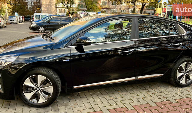 Чорний Хендай Ioniq, об'ємом двигуна 0 л та пробігом 90 тис. км за 14150 $, фото 13 на Automoto.ua