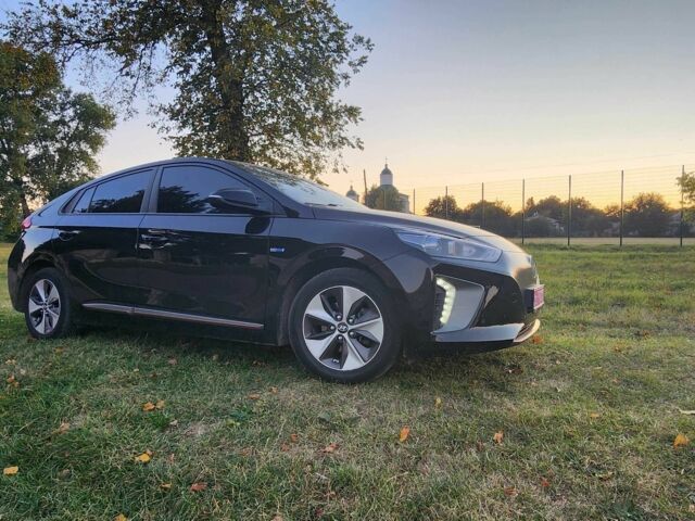 Черный Хендай Ioniq, объемом двигателя 0 л и пробегом 99 тыс. км за 12200 $, фото 15 на Automoto.ua