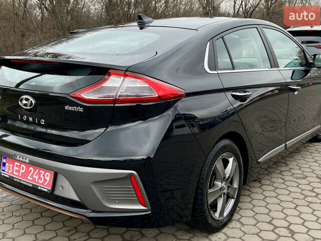 Чорний Хендай Ioniq, об'ємом двигуна 0 л та пробігом 95 тис. км за 13600 $, фото 6 на Automoto.ua