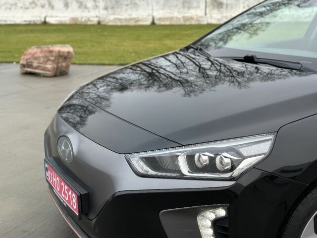 Черный Хендай Ioniq, объемом двигателя 0 л и пробегом 137 тыс. км за 12499 $, фото 8 на Automoto.ua