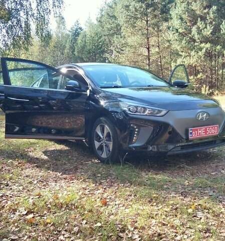 Черный Хендай Ioniq, объемом двигателя 0 л и пробегом 161 тыс. км за 12500 $, фото 9 на Automoto.ua