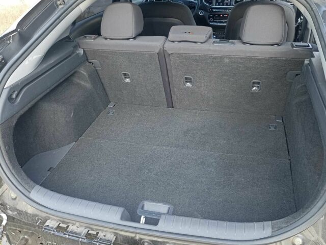 Черный Хендай Ioniq, объемом двигателя 0 л и пробегом 85 тыс. км за 7200 $, фото 13 на Automoto.ua