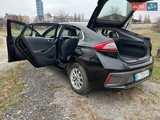 Чорний Хендай Ioniq, об'ємом двигуна 0 л та пробігом 65 тис. км за 15500 $, фото 1 на Automoto.ua