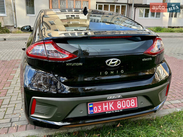 Чорний Хендай Ioniq, об'ємом двигуна 0 л та пробігом 90 тис. км за 14150 $, фото 9 на Automoto.ua