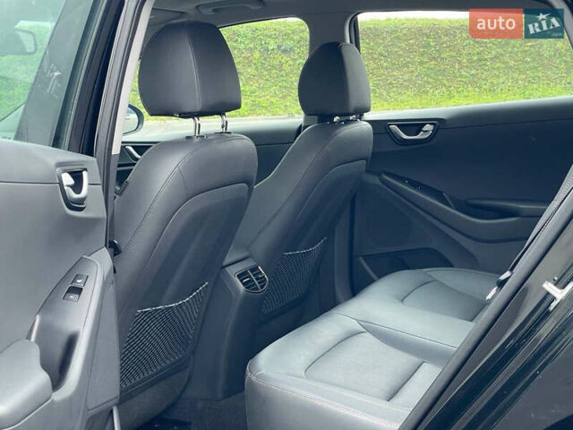 Черный Хендай Ioniq, объемом двигателя 0 л и пробегом 45 тыс. км за 16500 $, фото 13 на Automoto.ua