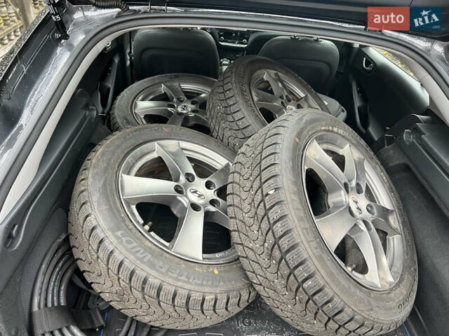 Чорний Хендай Ioniq, об'ємом двигуна 0 л та пробігом 90 тис. км за 14150 $, фото 68 на Automoto.ua